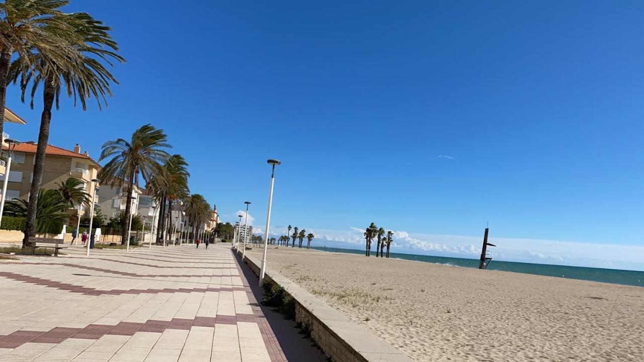House On The Beach Calafell Eksteriør billede