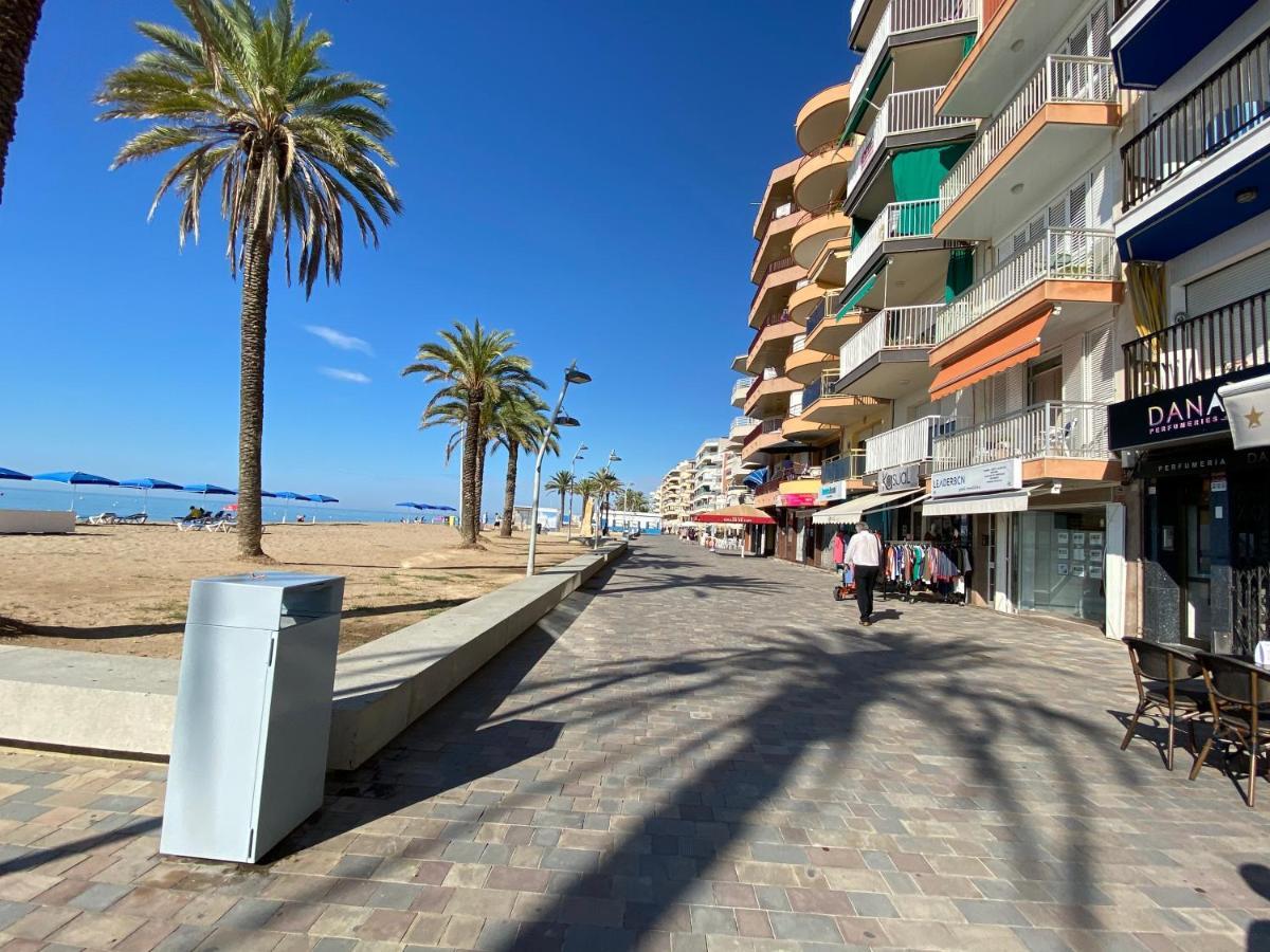 House On The Beach Calafell Eksteriør billede
