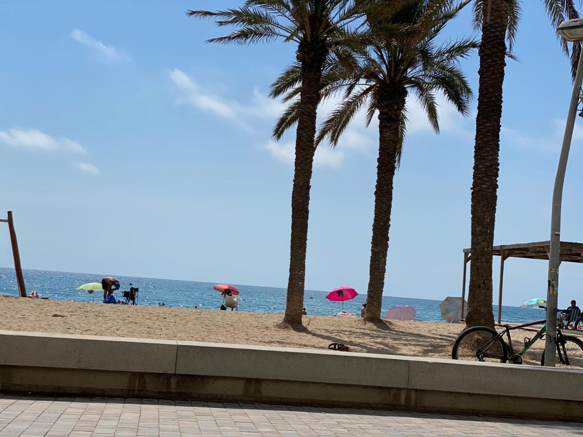 House On The Beach Calafell Eksteriør billede