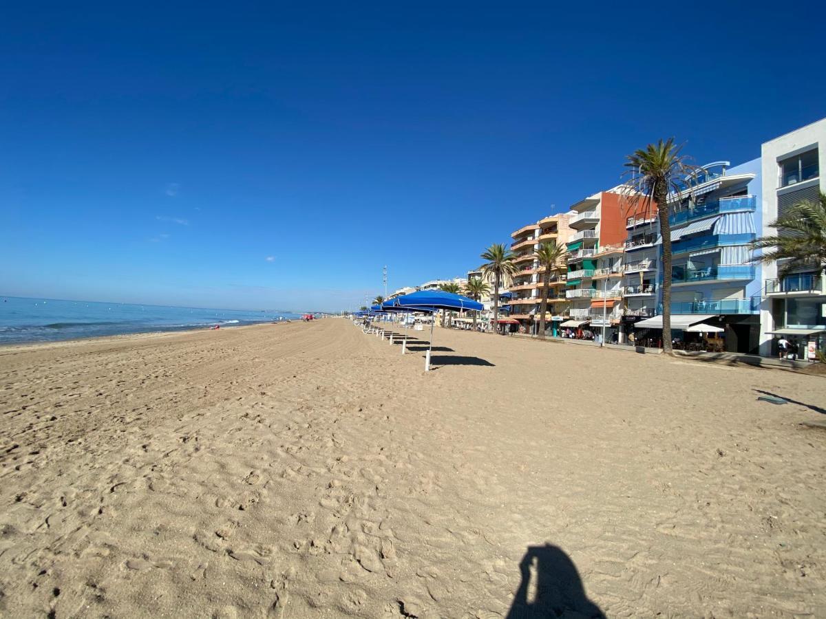 House On The Beach Calafell Eksteriør billede