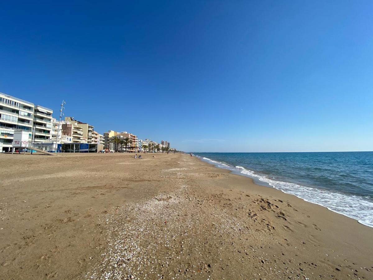 House On The Beach Calafell Eksteriør billede