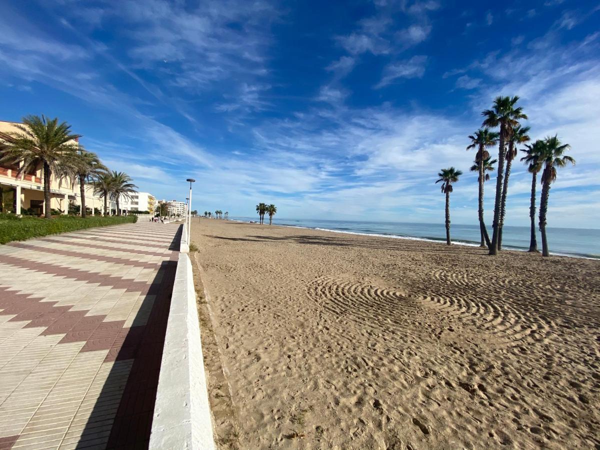 House On The Beach Calafell Eksteriør billede